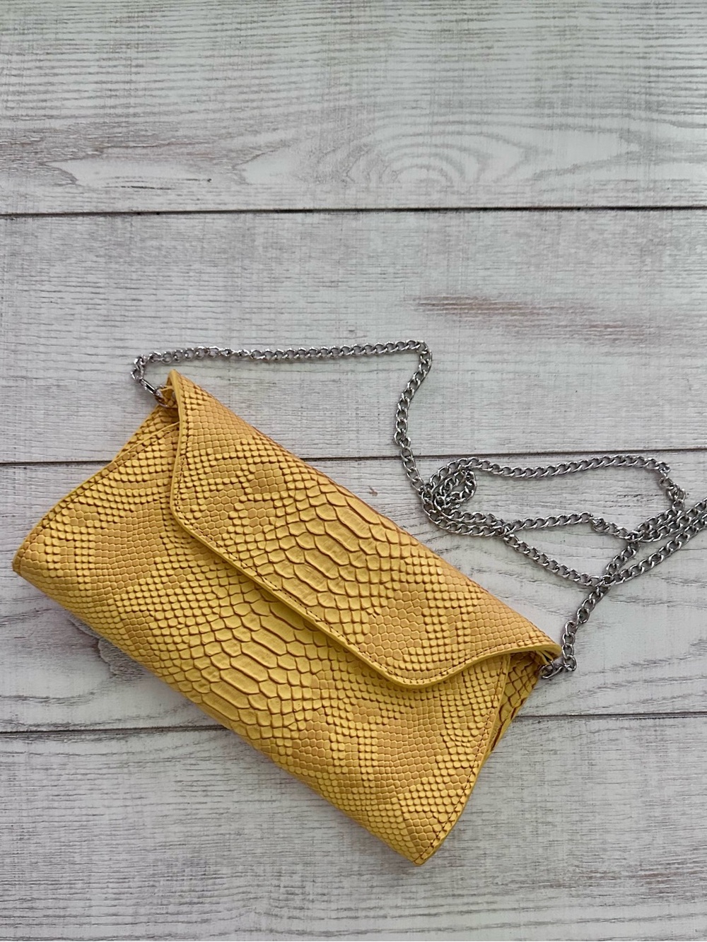 Yellow Snake-Embossed Chain Crossbody Clutch